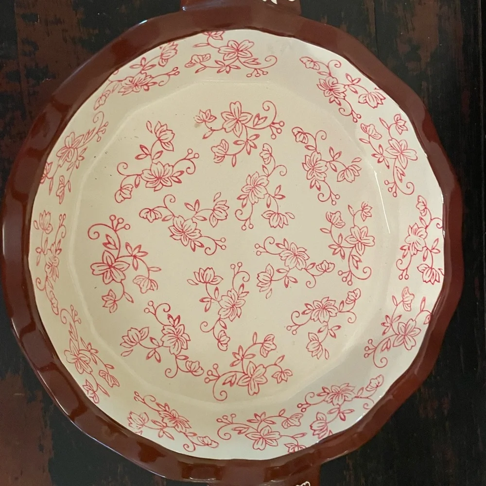 Temp-Tations Red and White Floral Pie Dish - Picture 2 of 3